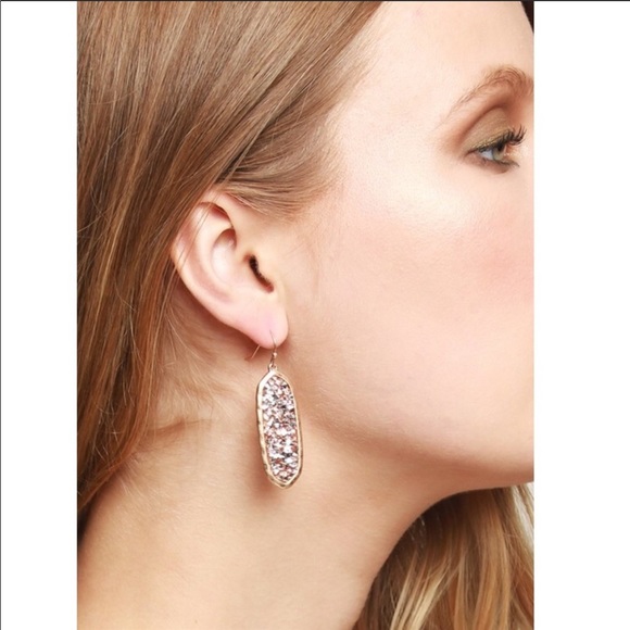 Rose and gold earrings - Picture 2 of 3